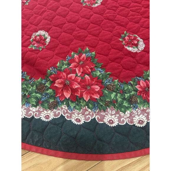 Vintage Christmas tree skirt handmade quilted lace trim Poinsettia gold rose 59" - Picture 2 of 7